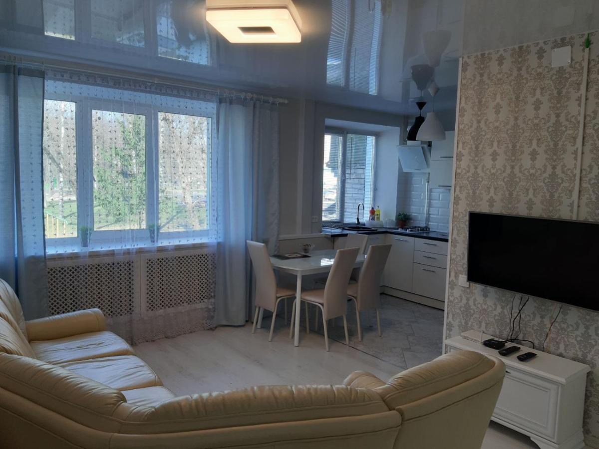 Appartment New In Center Mogilev Exterior foto