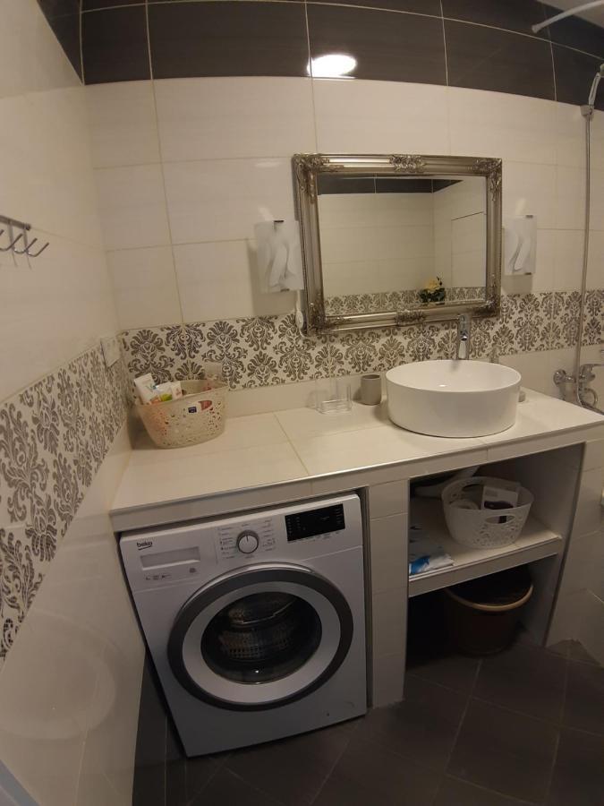 Appartment New In Center Mogilev Exterior foto