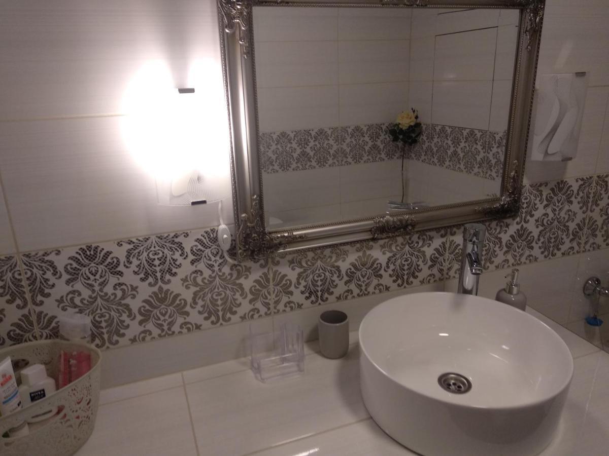 Appartment New In Center Mogilev Exterior foto